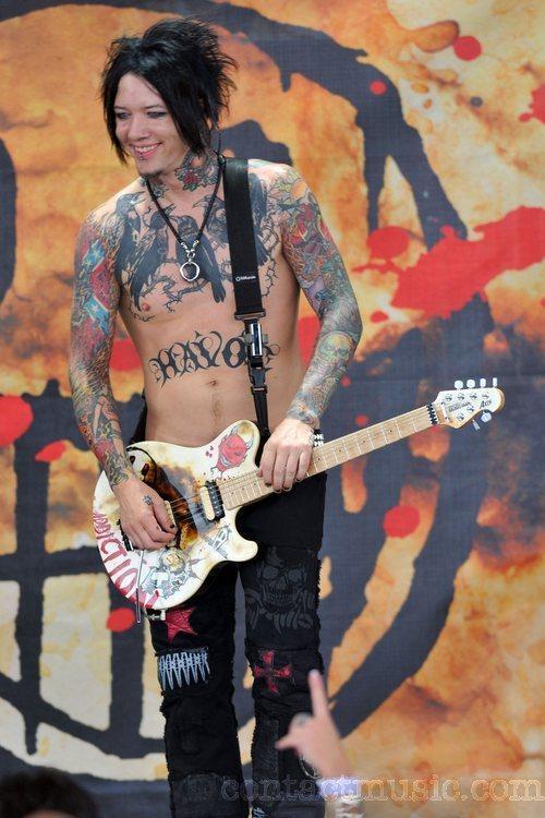 DJ ashba.jpg