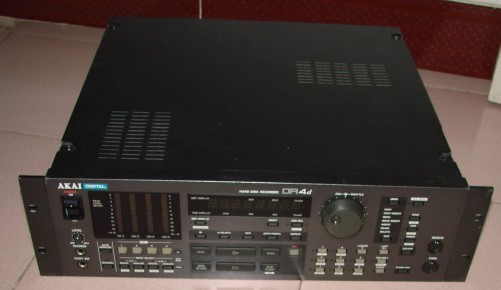 akai1.jpg