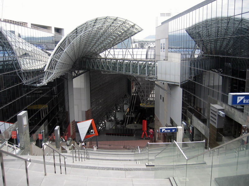 京都火车站08_缩小大小.jpg