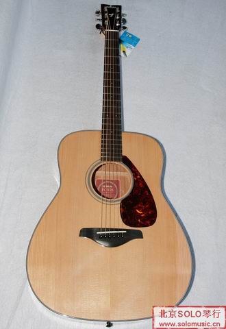 YAMAHA FG700S