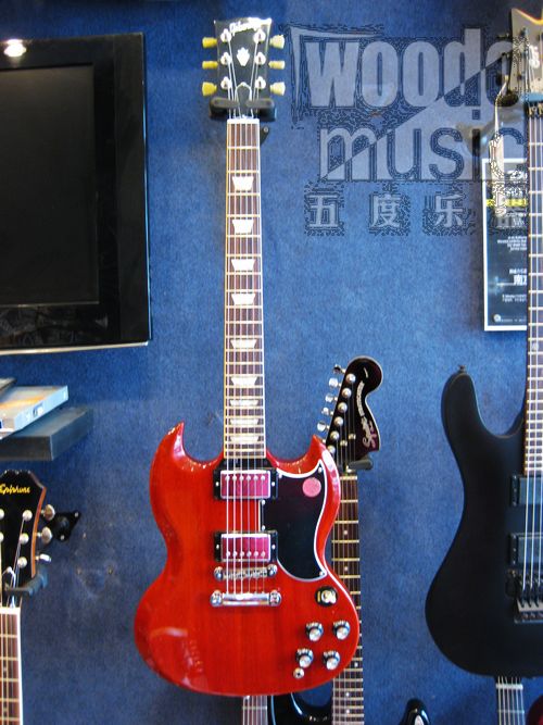 GIBSON SG61 2.JPG