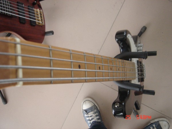 sq bass3~1.jpg