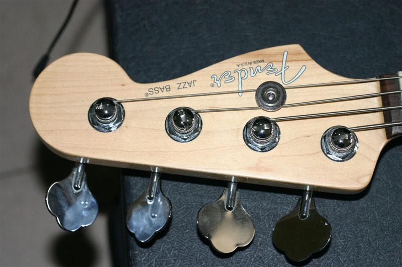 Fender Bass 60th 4.jpg