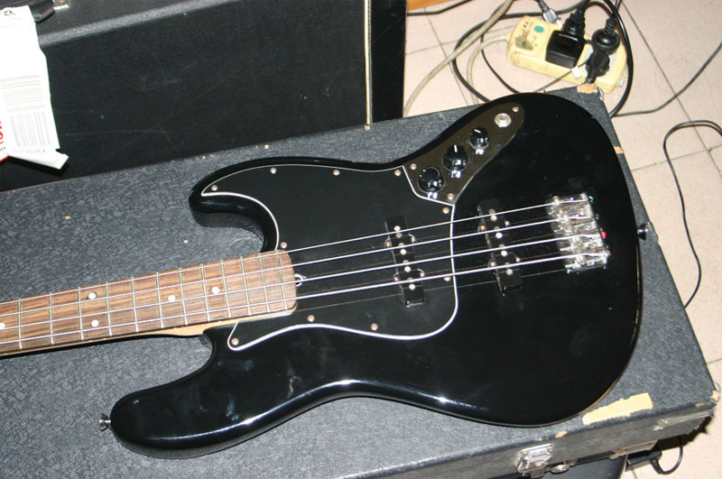 Fender Bass 60th 1.jpg