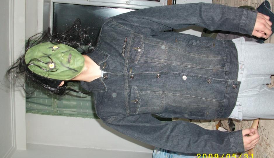 衣服r1.jpg