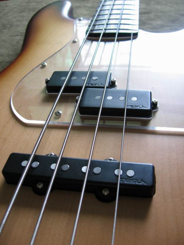 调整大小 fender custom 4string bass 004.jpg