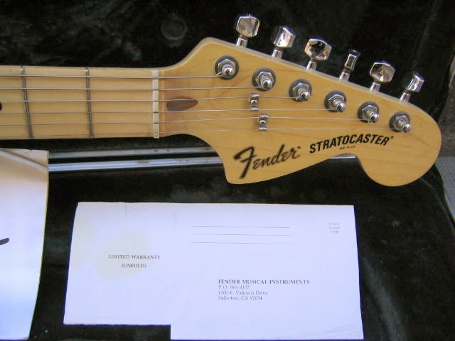 1980_Fender_Stratocaster_25th_Anniversary_258283_head.jpg