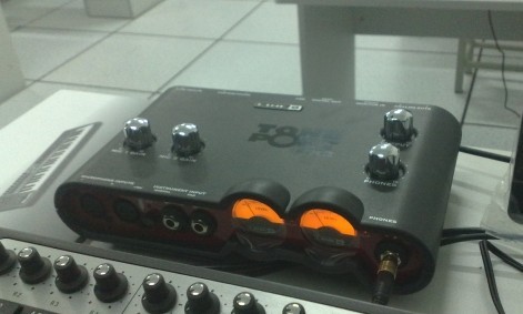 line6 toneport ux2.jpg