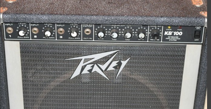 PEAVEY KB100-01.jpg