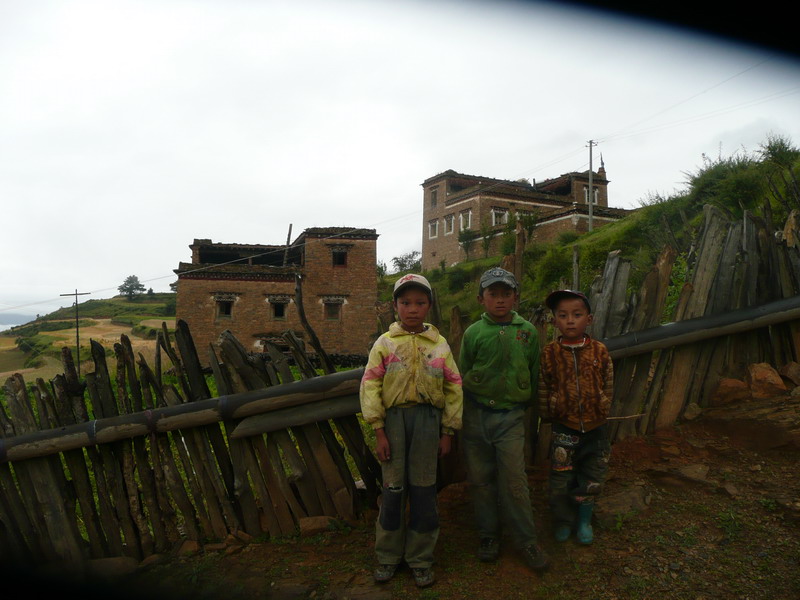 路上小孩