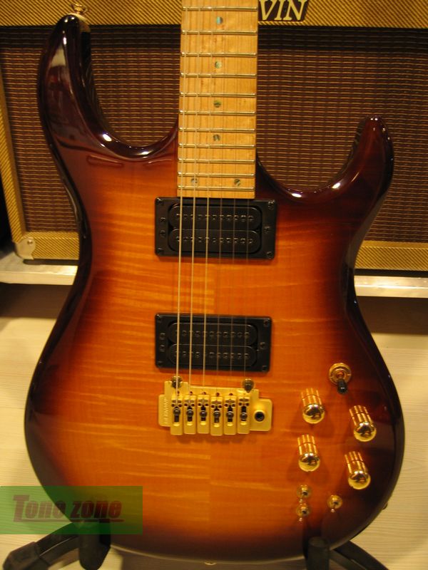 CARVIN DC127 CUSTOM 琴身.JPG