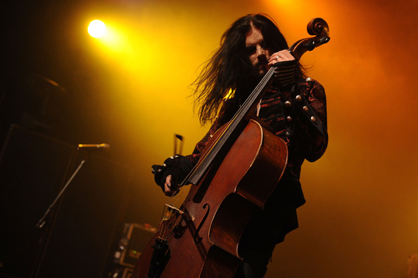 Apocalyptica+Dir+En+Grey+Concert+Cngx-PVoaAil.jpg