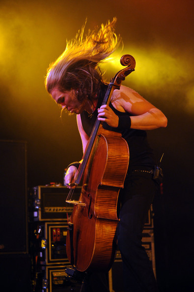 Apocalyptica+Dir+En+Grey+Concert+4MmwlN4BWdrl.jpg