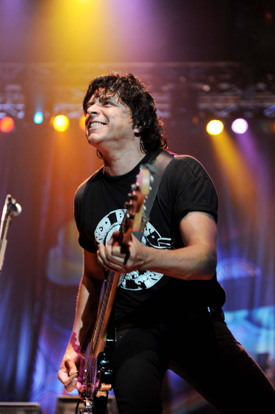 Slash+Slash+Performs+Asia+World+Expo+Hong+W3YLBp7_dx4l.jpg