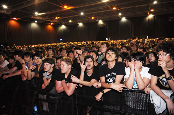 Slash+Slash+Performs+Asia+World+Expo+Hong+PJFe_u5A068l.jpg