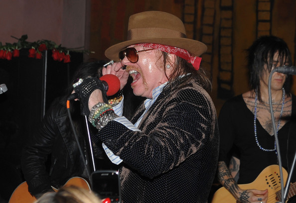 Guns+N+Roses+Live+Nur+Khan+Rose+Bar+Sessions+Ghrk5LHXjFXl.jpg
