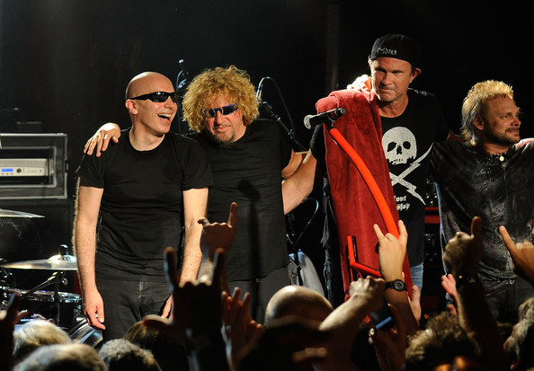 Chickenfoot+Davy+Knowles+Performs+Roxy+Theatre+2YcvXmiKejIl.jpg