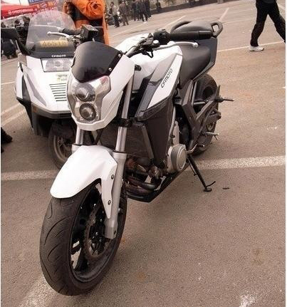 WW8LMv7y92237.jpg