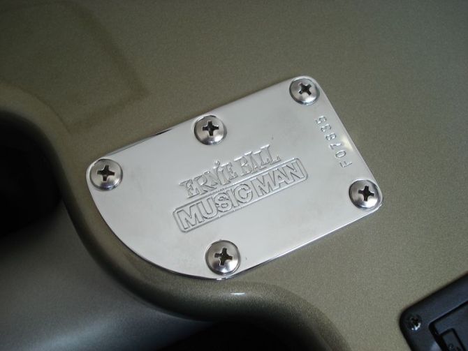 MUSIC MAN BONGO 4 HS PIEZO 11000元 包顺丰快递