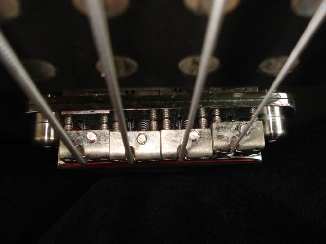 MUSIC MAN BONGO 4 HS PIEZO 11000元 包顺丰快递