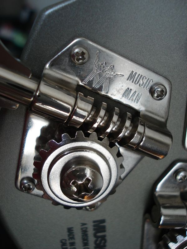 MUSIC MAN BONGO 4 HS PIEZO 11000元 包顺丰快递