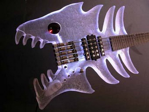 strange_guitar_10.jpg