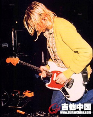 kurt_cobain_mustang.jpg