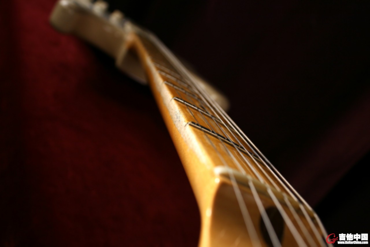 fretboard1.jpg