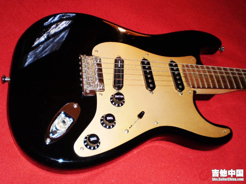 FENDER CUSTOM CLASSIC PLAYER.jpg