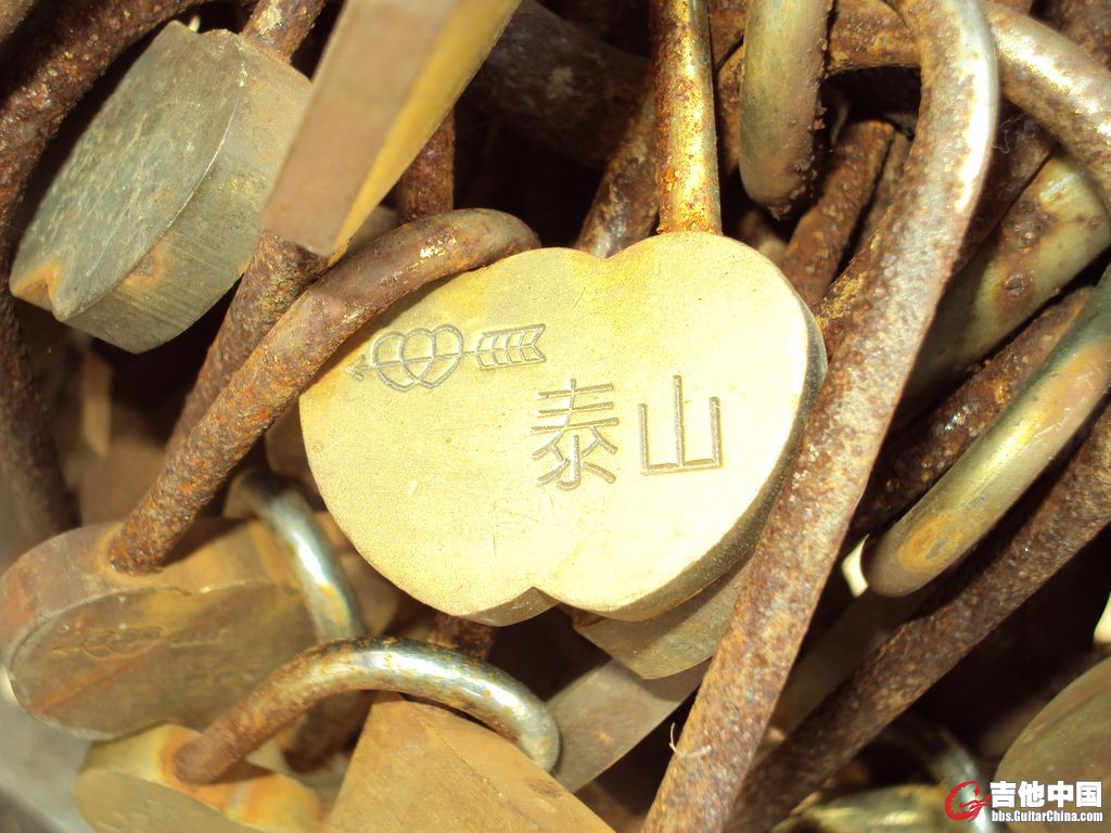 。。。还有很多刻有人名的，为了礼貌起见，没有照~