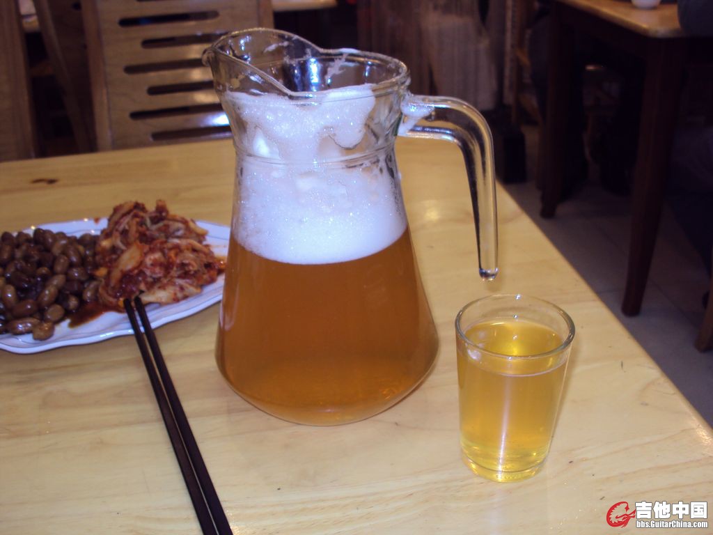 原浆啤酒，30元一瓶，喝不惯，也不好喝