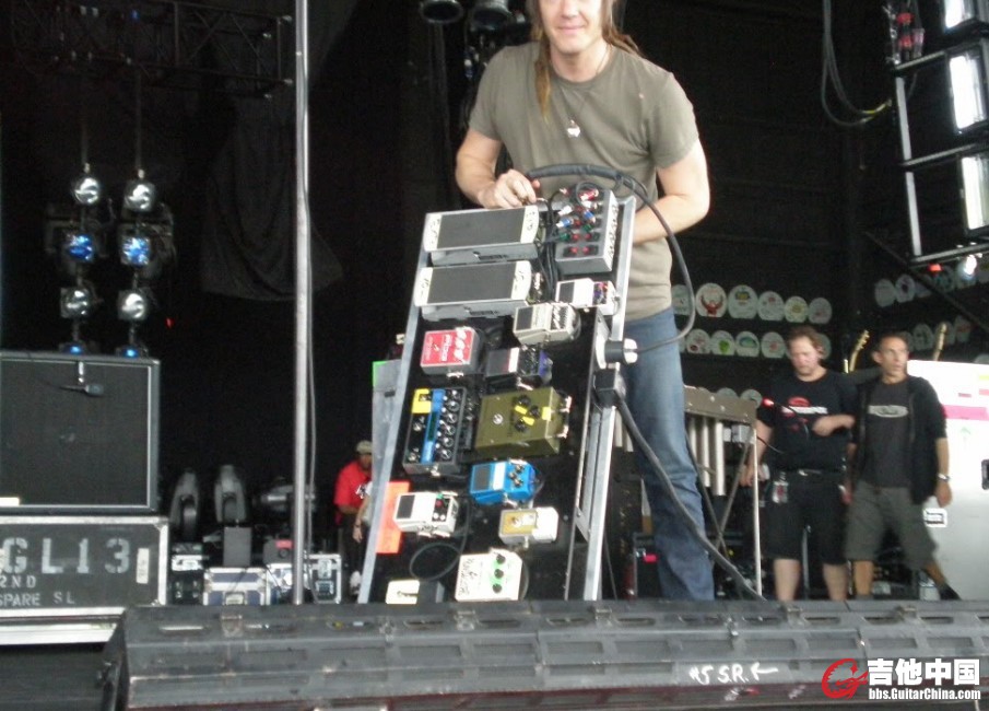 NIN-2009.jpg