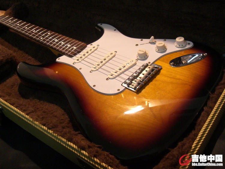 Fender USA vintage 62 strato (4).jpg