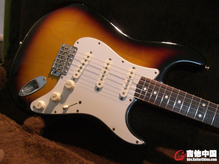 Fender USA vintage 62 strato (3).jpg