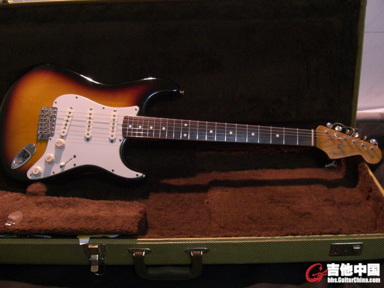 Fender USA vintage 62 strato (0).jpg