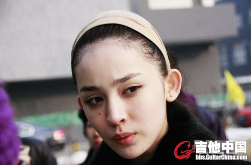 这会女生好象杨幂喔！.jpg