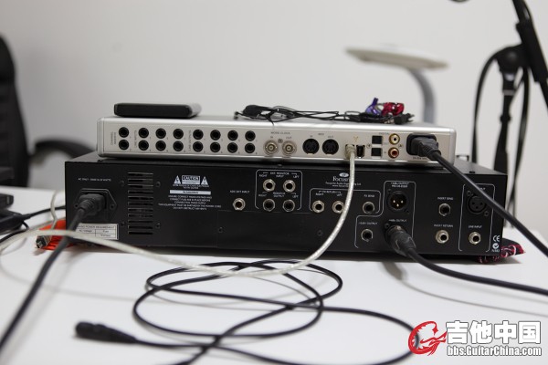 3.-.  Focusrite VocieMaster Pro 话筒放大器，9成新    价格：3000