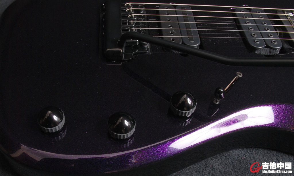 john-petrucci-jsx6-due-soon-lg7.jpg