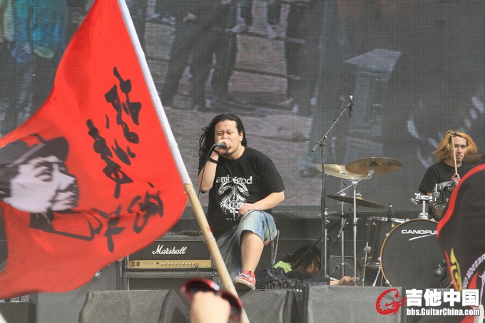 大红袍乐队 .jpg