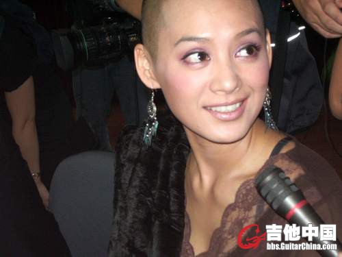 U105P28T3D499028F329DT20040909075745.jpg