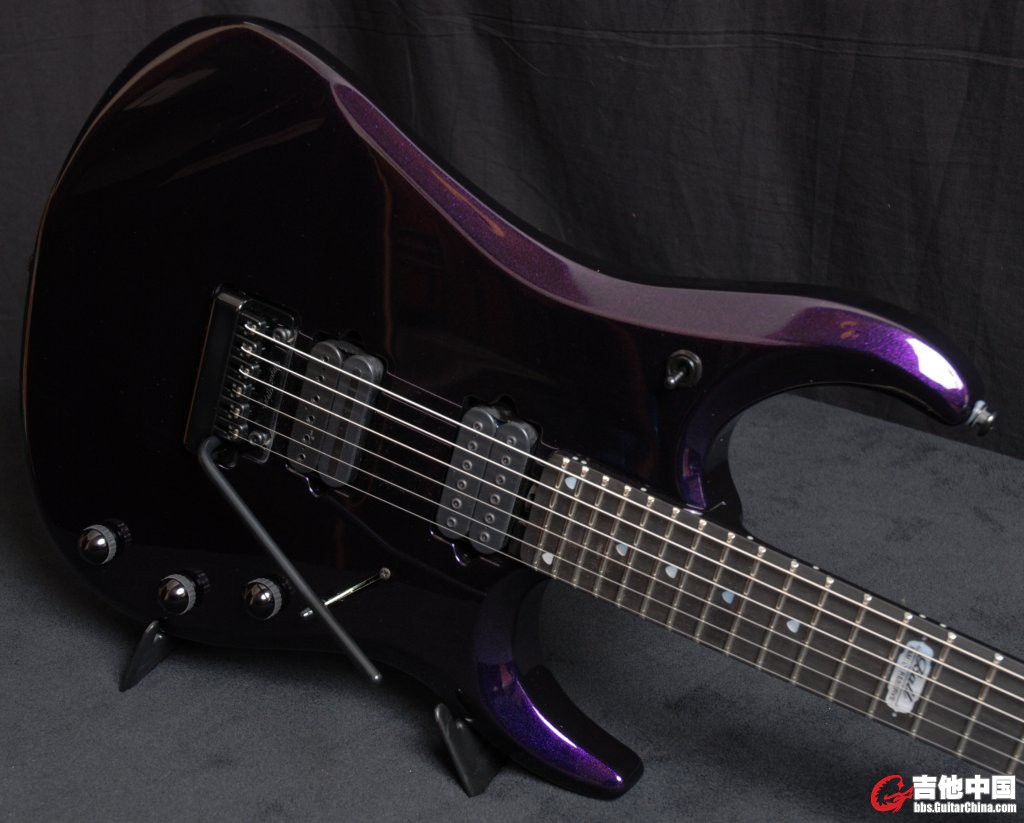 john-petrucci-jsx6-due-soon-lg2.jpg