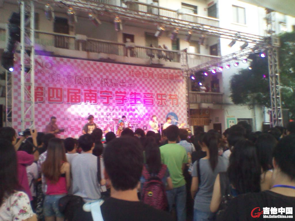 好多人啊，出乎意料