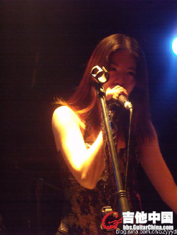 yoko.gif