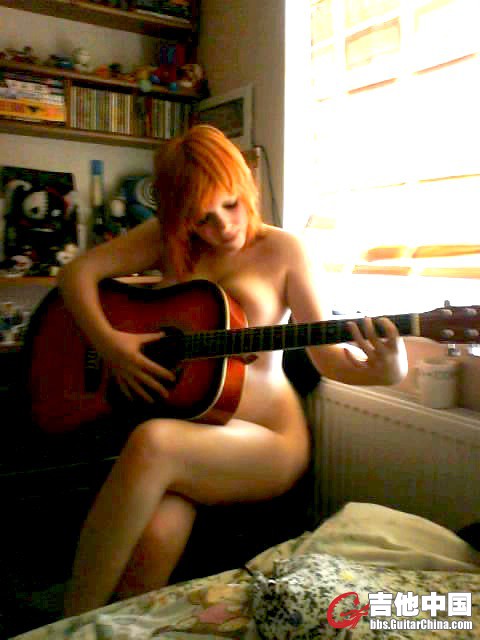 Guitargirl014.jpg
