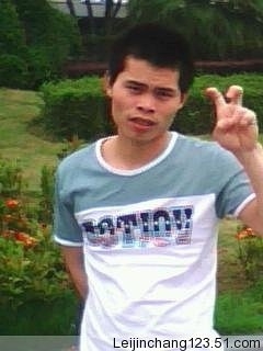 周浚杓，成都五月花电脑专修学校。2010级电脑维修专业，特长：为广大摄影爱好者修电脑。