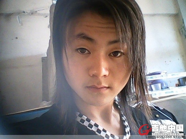 慕容子谦，南茜美容学校。2009级足疗按摩专业学生，特长：中医推拿，妇科按摩。