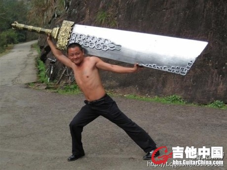 巩祎杰，广州市冶金高级技工学校。2010级轧钢专业学生，特长：耍大刀。