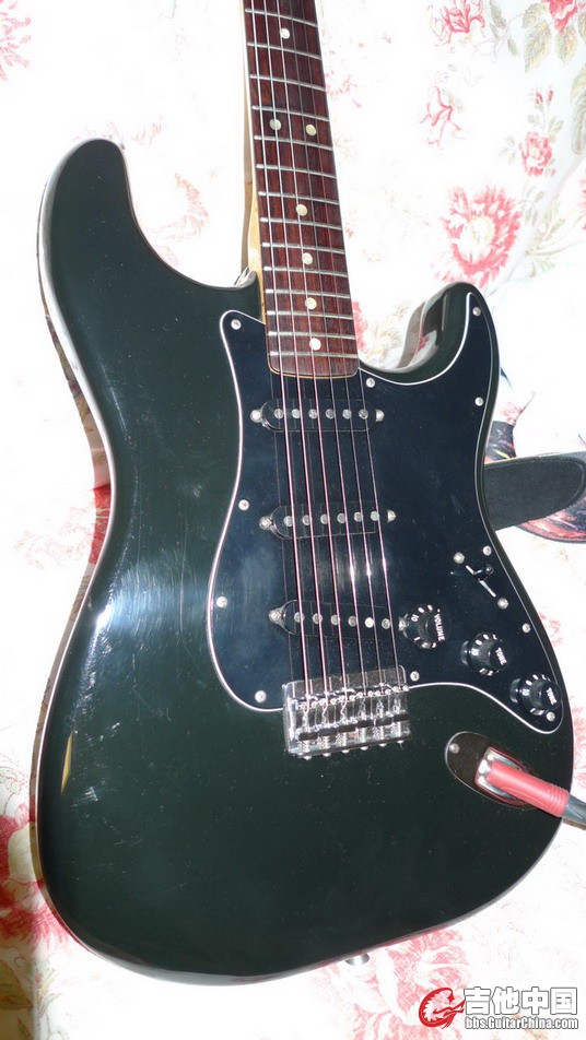 Fender1.jpg