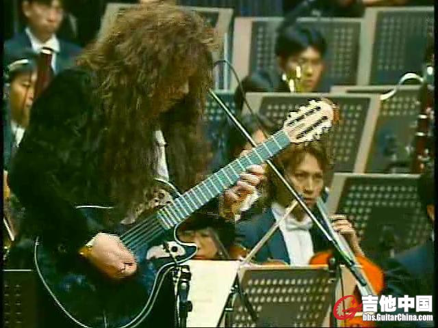 (Yngwie.J.Malm演奏会.avi)[00.327.23.461].JPG