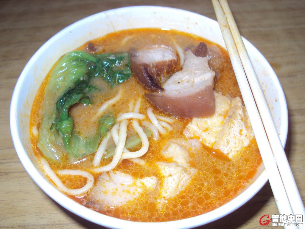 沙茶面，我加了卤肉和豆腐